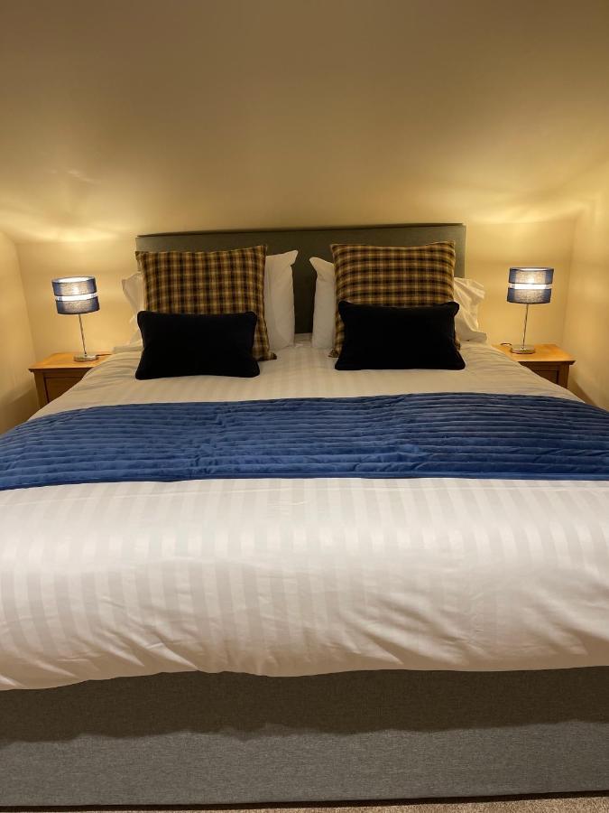 Highland Farm Cottages ดิงวอลล์ ภายนอก รูปภาพ